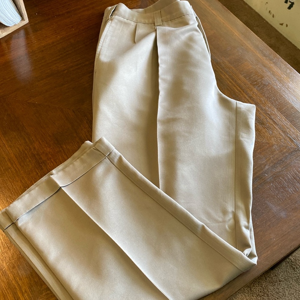 Tommy Hilfiger Mens dress slacks 36x30 light tan in color